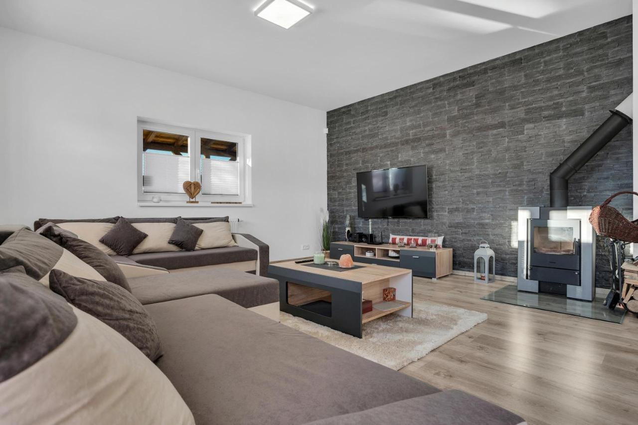 Apartmany Ctyrlistek Loučná pod Klínovcem Exterior foto
